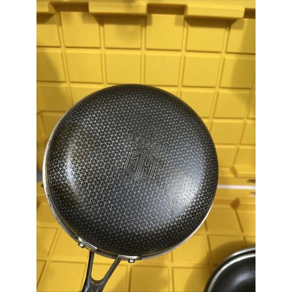 HEXCLAD 4 Piece Nonstick Stainless Steel Frying Pan Set 8,10" And 12" MSRP $500 - Picture 7 of 8